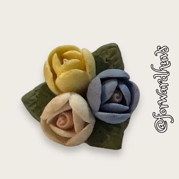 Handcrafted Floral Clay Pin - Picture 3 of 9